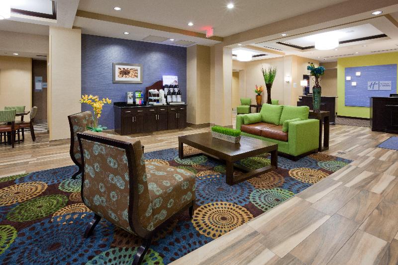 هتل Holiday Inn Express  And Suites Fort Dodge