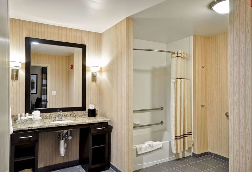 هتل Homewood Suites By Hilton Southington