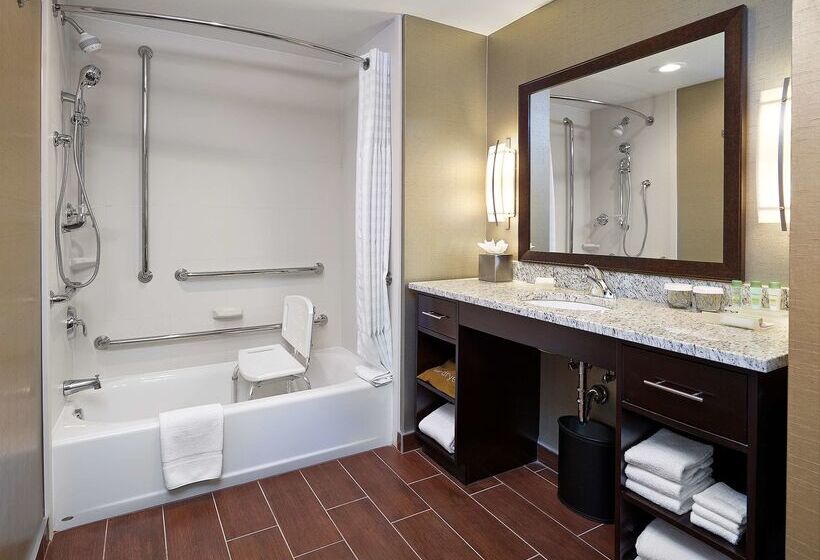 בית מלון כפרי Homewood Suites By Hilton Calgary Airport, Alberta, Canada