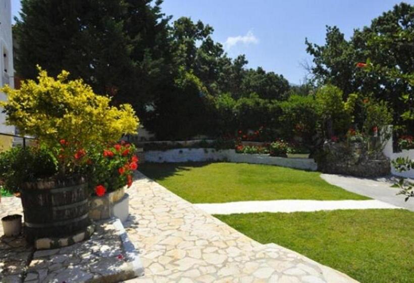 هتل Irene Apartments