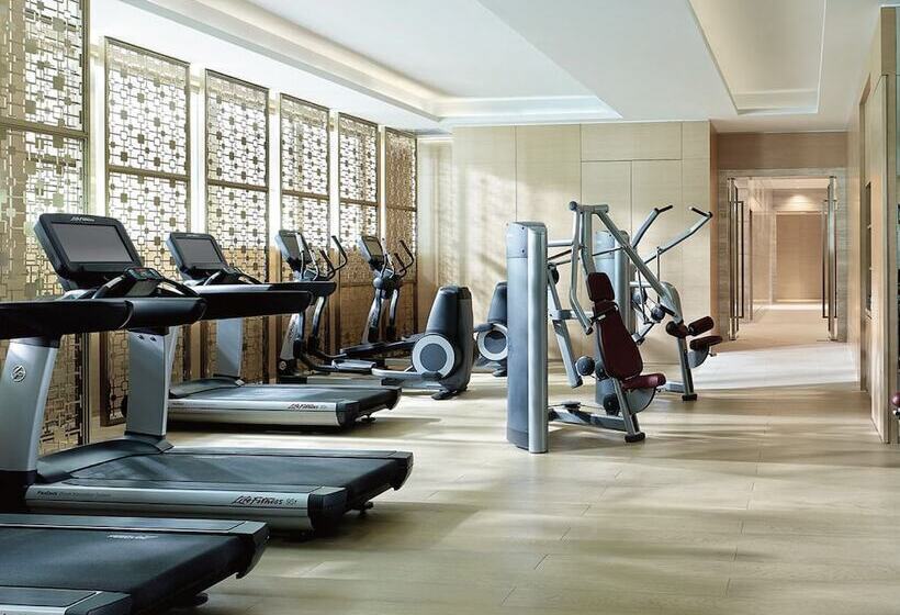 ホテル Langham Place Guangzhou   Walking Distance To Canton Fair & Overseas Buyers Registration Service