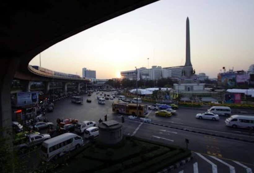 Отель Maitria Mode Sukhumvit 15 Bangkok   A Chatrium Collection