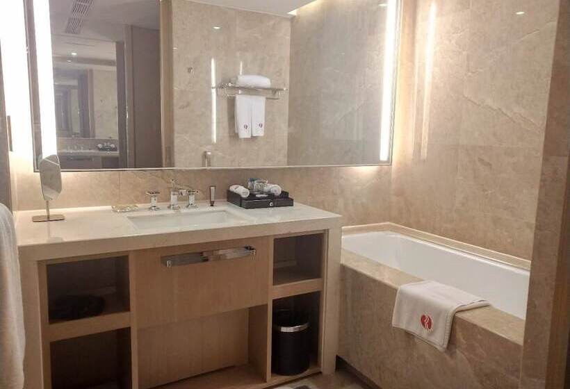 ホテル Ramada Plaza Qiandeng Kunshan
