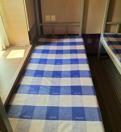 Philip Hotel Balestier