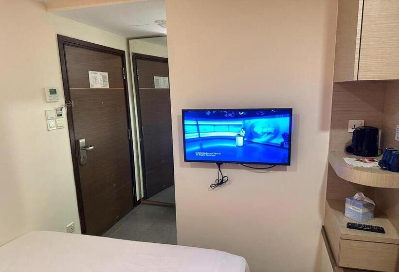 Philip Hotel Balestier