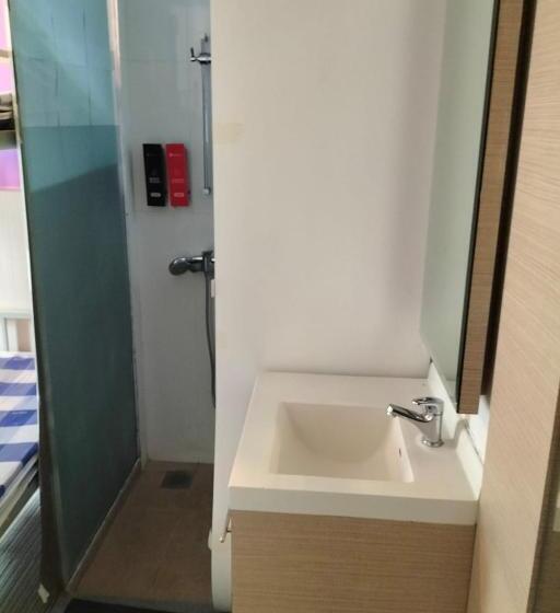Philip Hotel Balestier