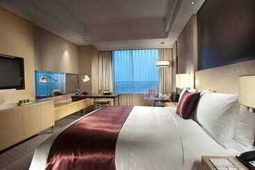 هتل Renaissance Shanghai Caohejing