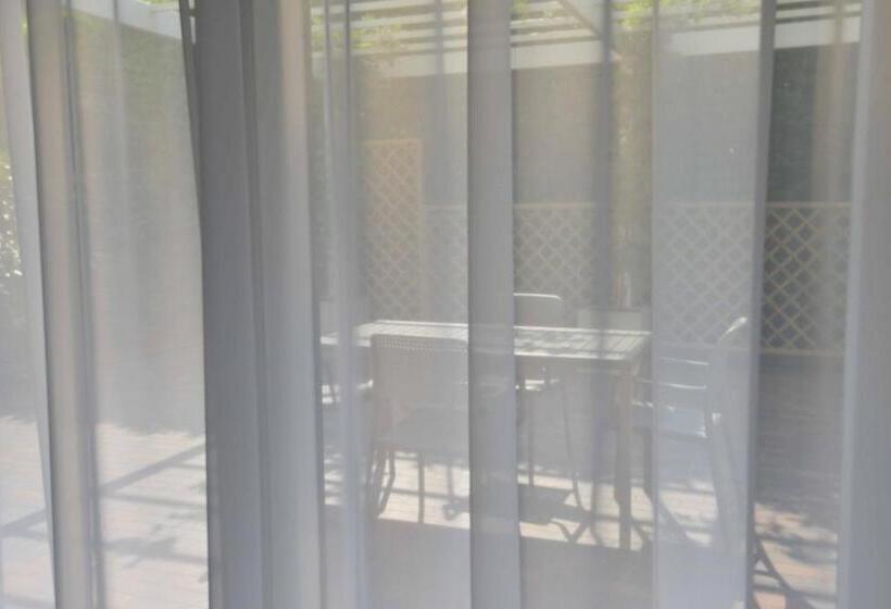 هتل Residence Il Melograno