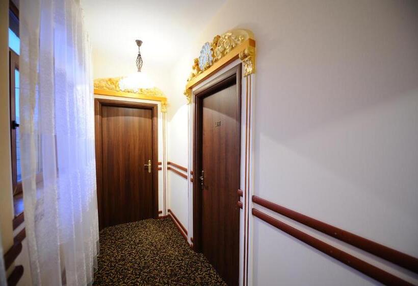 هتل Royal Craiova