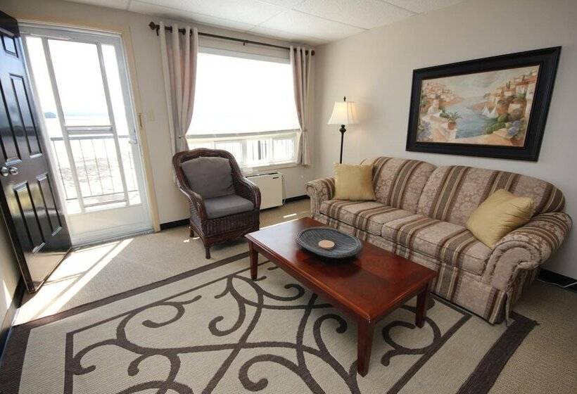 هتل St Andrews Inn & Suites