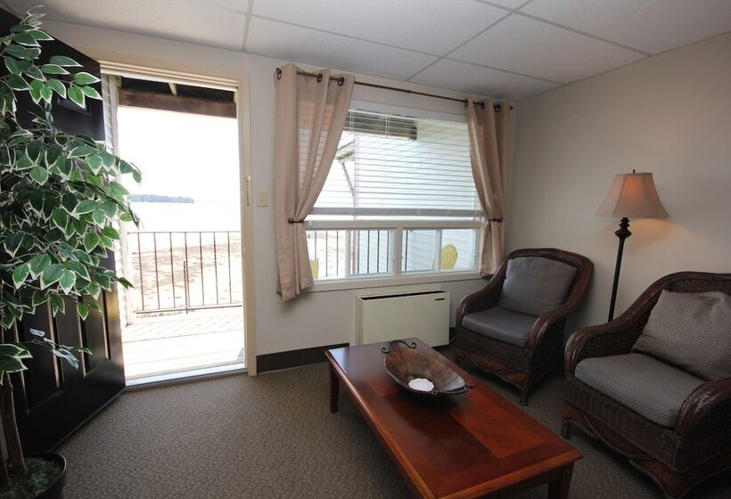 هتل St Andrews Inn & Suites
