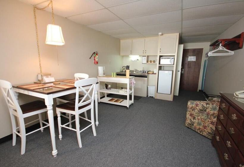 هتل St Andrews Inn & Suites