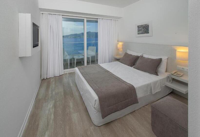 The Beachfront Hotel Adult Only 16 Plus