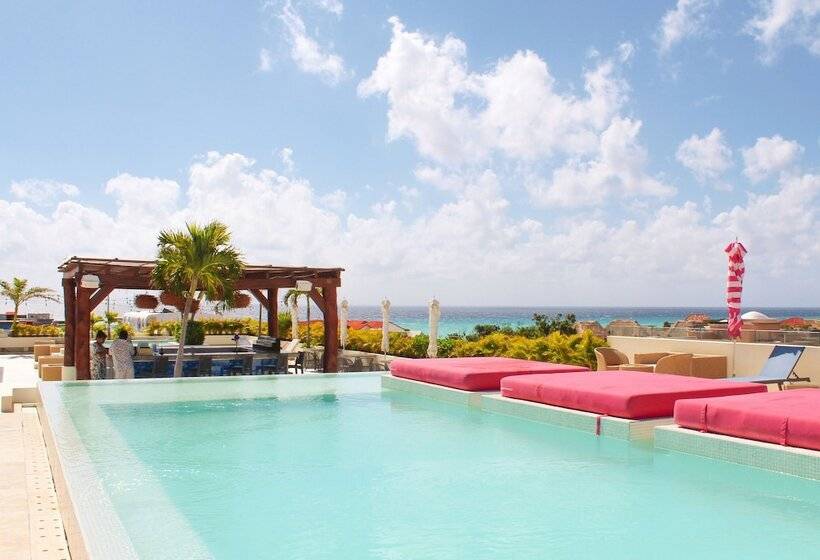 هتل The Palm
