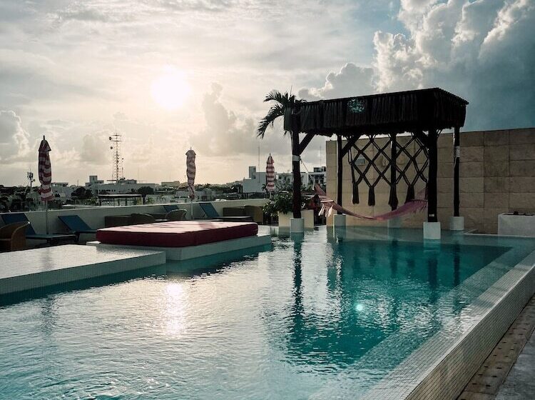 هتل The Palm