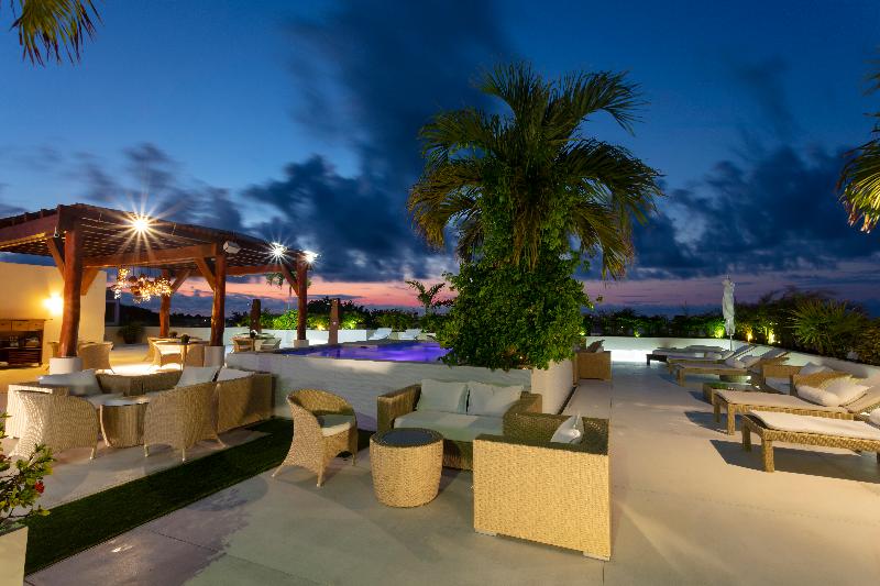 هتل The Palm