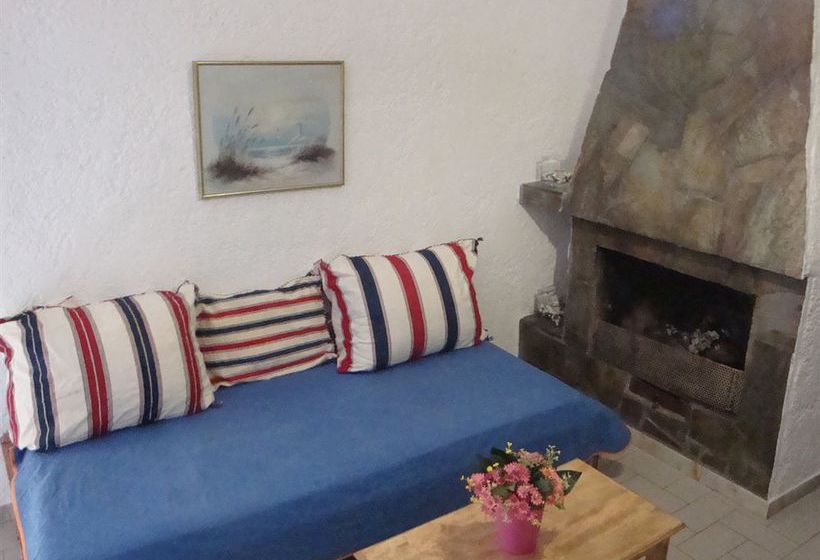 Maria Flora Apartments