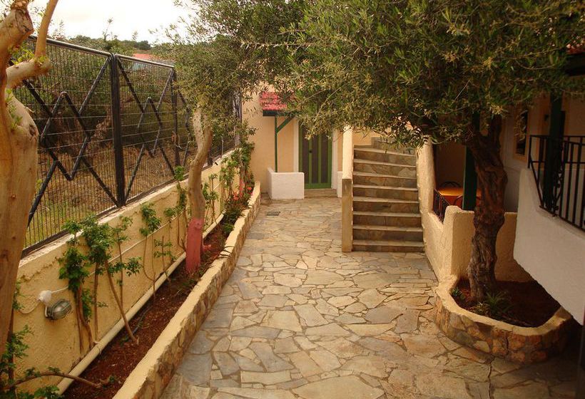 Maria Flora Apartments