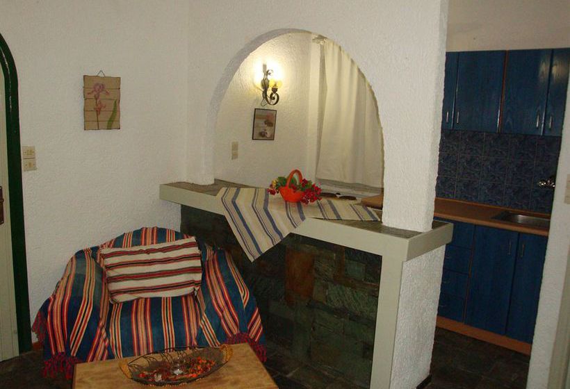 Maria Flora Apartments