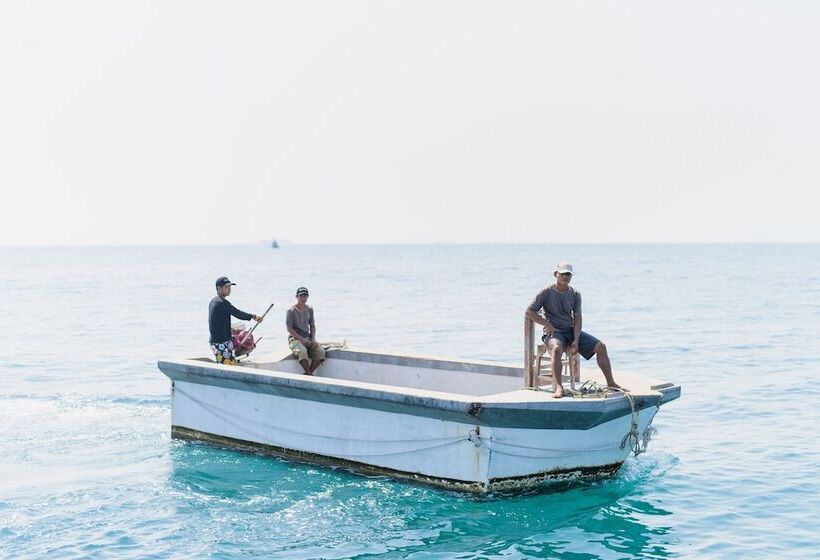 استراحتگاه Koh Munnork Private Island