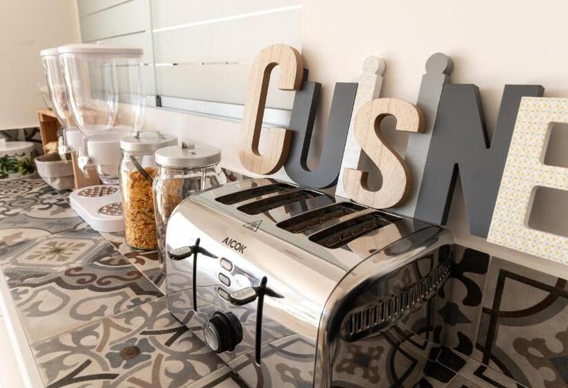 تختخواب و صبحانه Casa Rossa