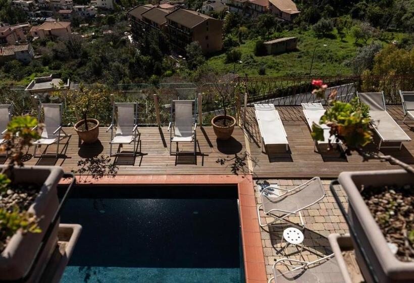 تختخواب و صبحانه Casa Rossa