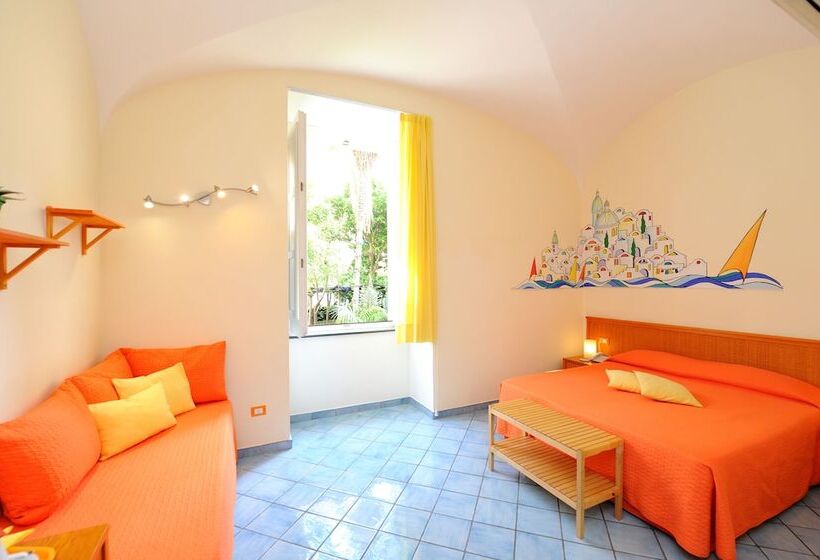 تختخواب و صبحانه Sharon House