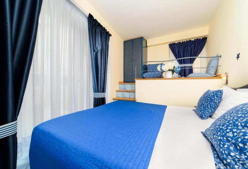 تختخواب و صبحانه Sharon House
