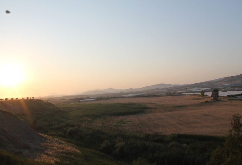 تختخواب و صبحانه Villa Alisia