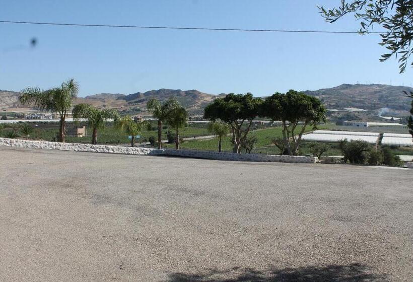 تختخواب و صبحانه Villa Alisia