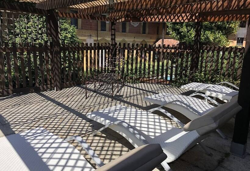 فندق Al Castello Resort
