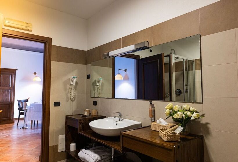 فندق Al Castello Resort
