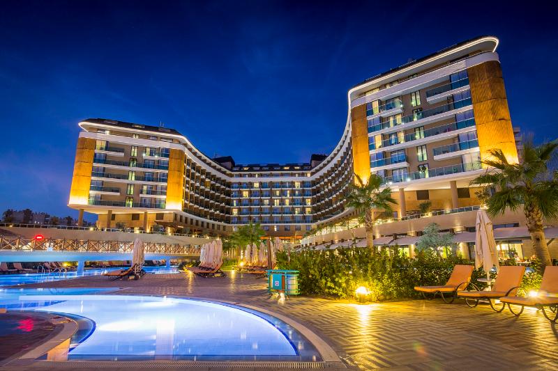 هتل Aska Lara Resort & Spa