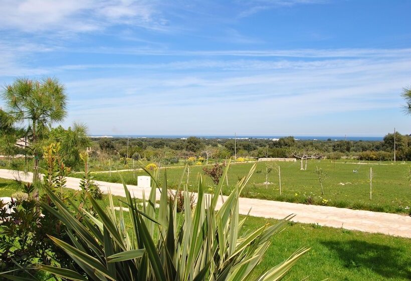 Отель Casale Del Murgese Country Resort