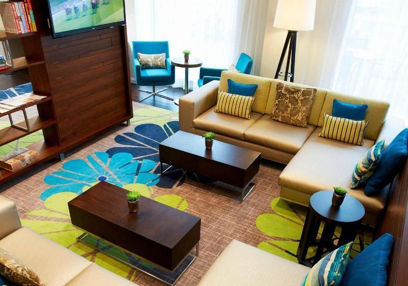 בית מלון כפרי Courtyard By Marriott Aberdeen Airport