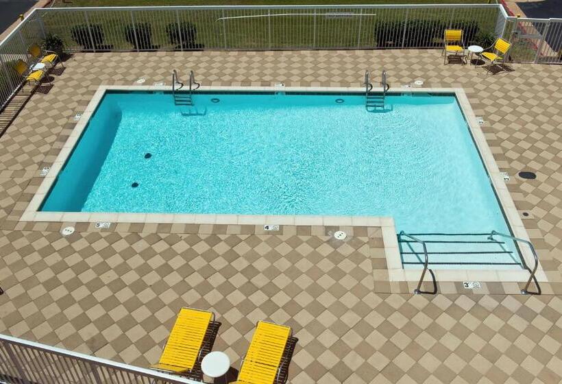 هتل Fairfield Inn & Suites By Marriott Lawton