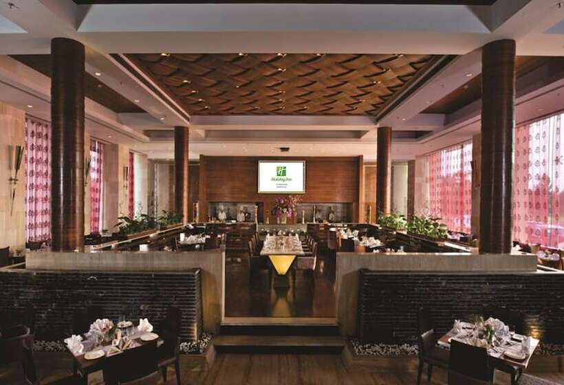 Fotos del hotel Holiday Inn Chandigarh Panchkula, An Ihg:  24