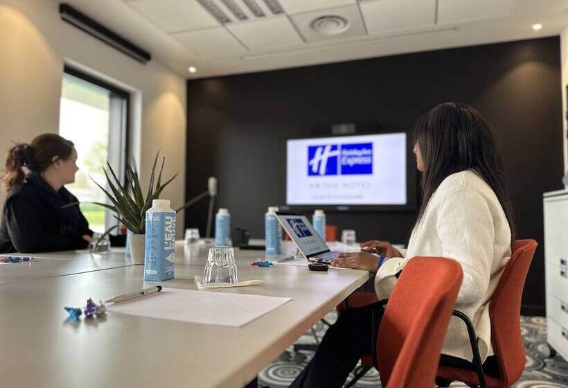 هتل Holiday Inn Express Dijon, An Ihg