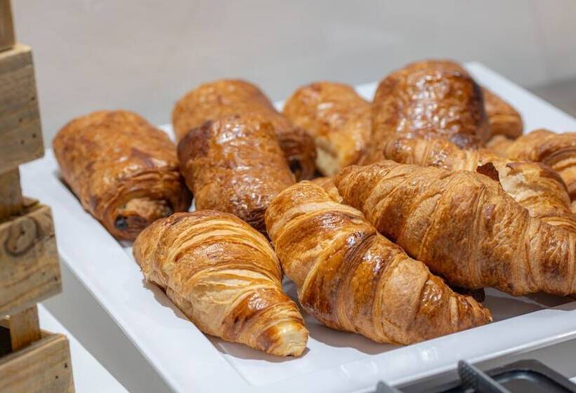 هتل Holiday Inn Express Dijon, An Ihg