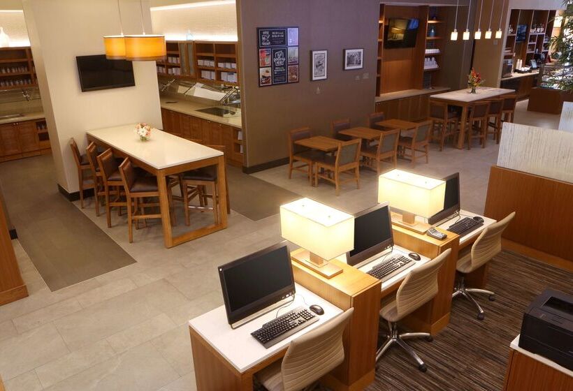 فندق Hyatt Place Flushing/lga Airport