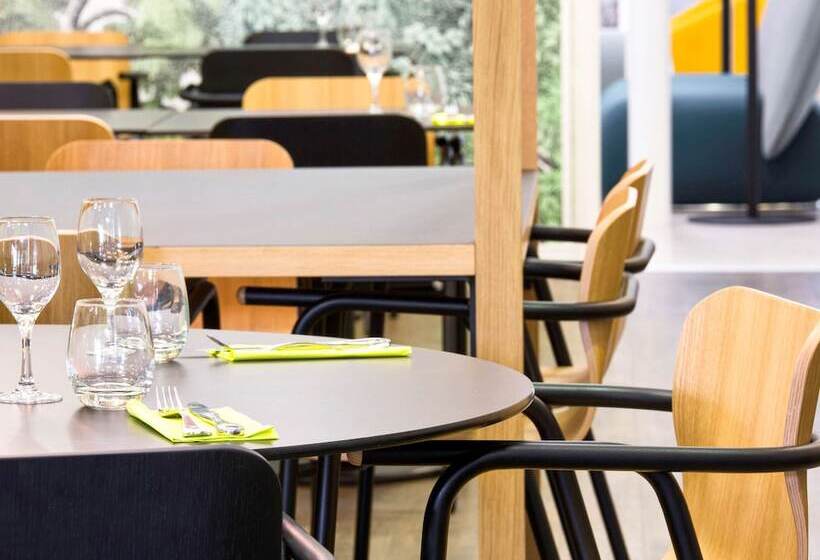בית מלון כפרי Ibis Styles Montargis Arboria