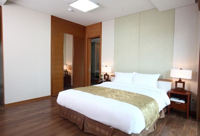 Hotel Jeju Raon  & Resort