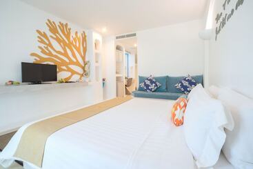 هتل Ocean Breeze Resort Khaolak