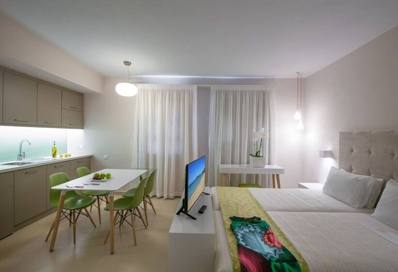 Fotos del hotel Petra Beach Hotel And Apartments:  9