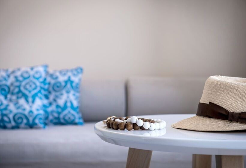 Fotos del hotel Petra Beach Hotel And Apartments:  8