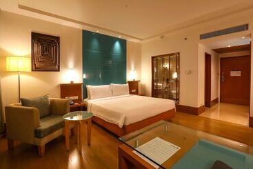 Hotel Radisson Blu  Chennai City Centre