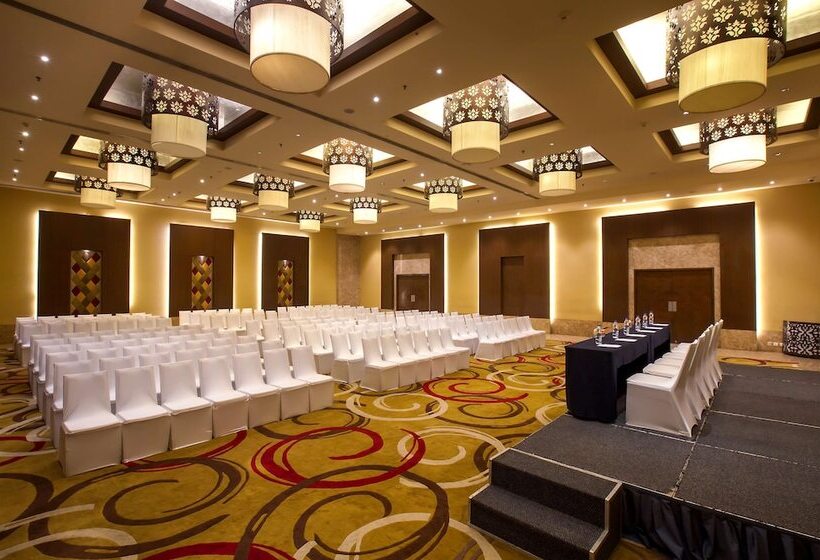 Radisson Blu Hotel Chennai City Centre