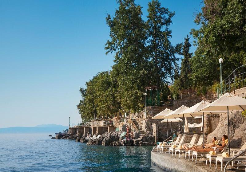 ホテル Remisens Villa Atlanta