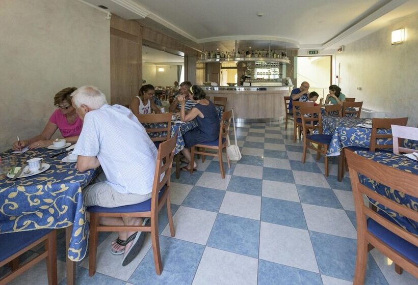هتل Resort Isola Rossa