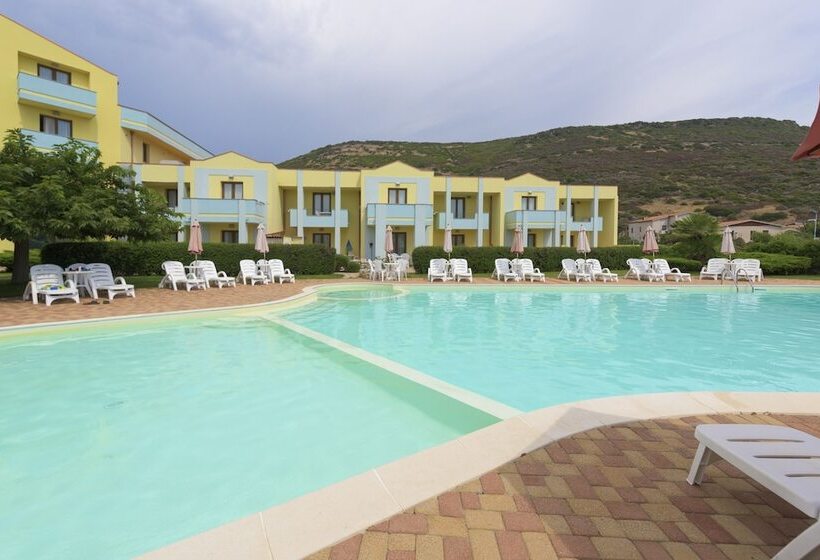 هتل Resort Isola Rossa